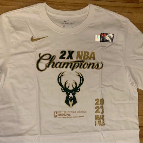MEN'S NIKE MILWAUKEE BUCKS 2021 CHAMPIONSHIP LOCKER ROOM TEE SHIRT Size M-3XL - Picture 3 of 5